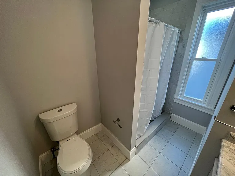 364 Oxford St #6F — Photo 7