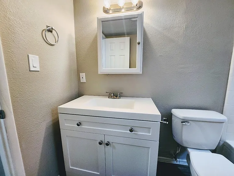 6817 N 17th Ave #4 — Photo 24