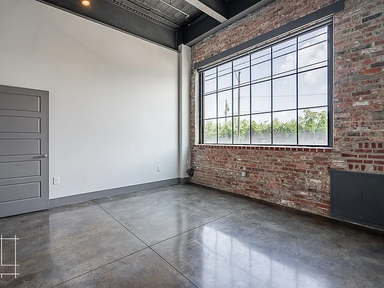 Wonder Bread Lofts — Photo 45