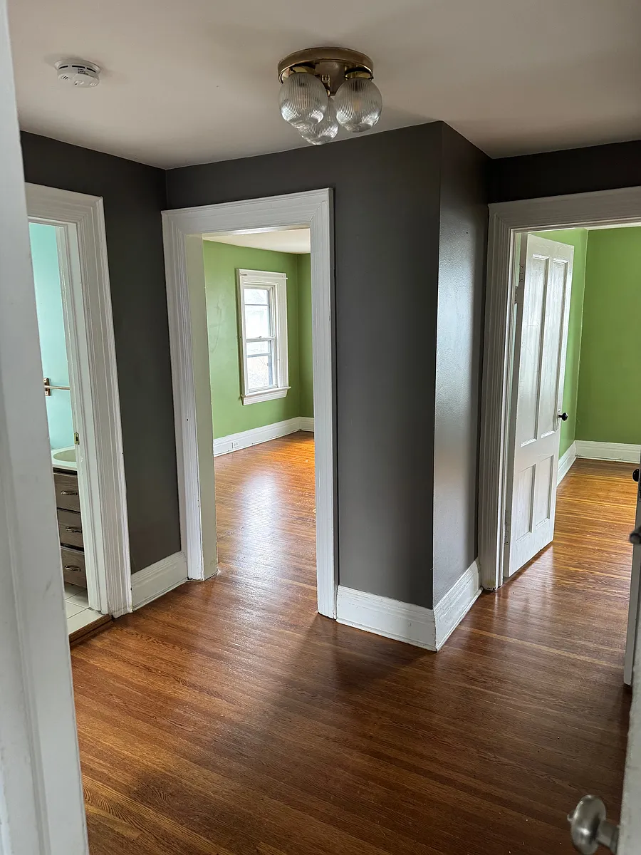 Building Photo - 94 Avondale Park #2