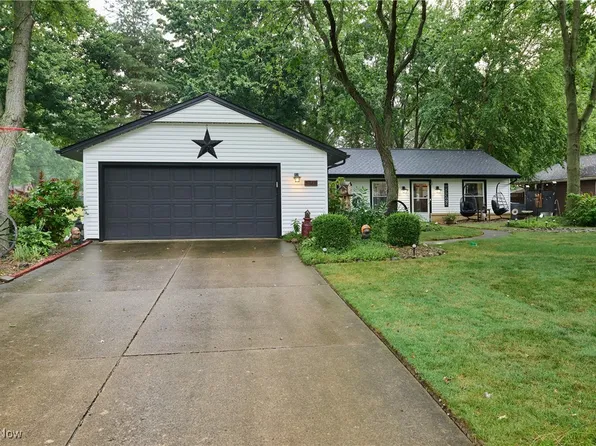 5763 Creekside Ln, North Ridgeville, OH 44039