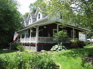 N3711 Netzel St, Caroline, WI 54928