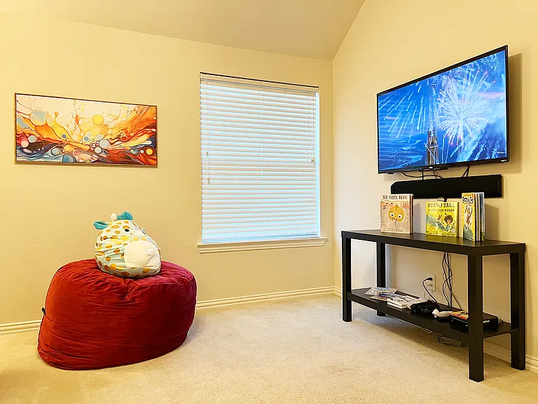 1110 Rushmore Dr — Photo 41