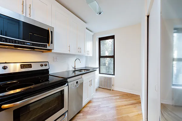 Rented by Douglas Elliman | media 29