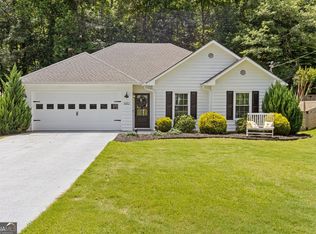 8880 Pine Tree Cir, Gainesville, GA 30506