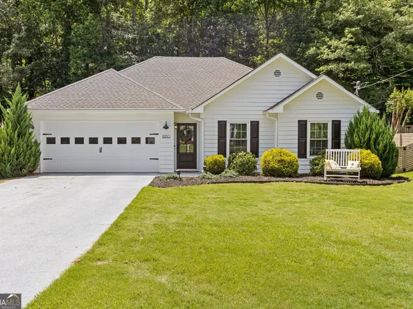 8880 Pine Tree Cir, Gainesville, GA 30506