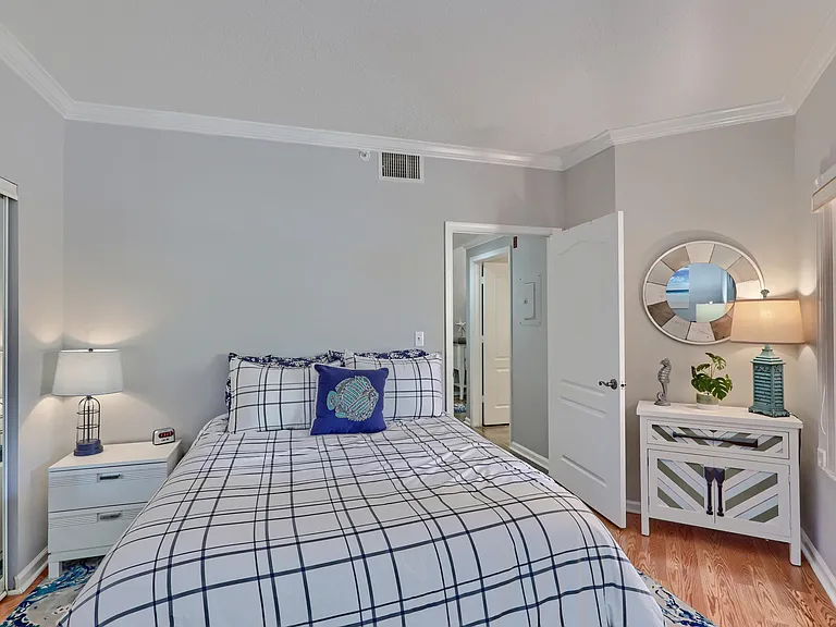 400 Uno Lago Dr #204 — Photo 29