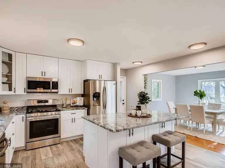 14104 Knollway Dr N — Photo 1