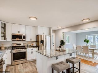 14104 Knollway Dr N, Minnetonka, MN 55305