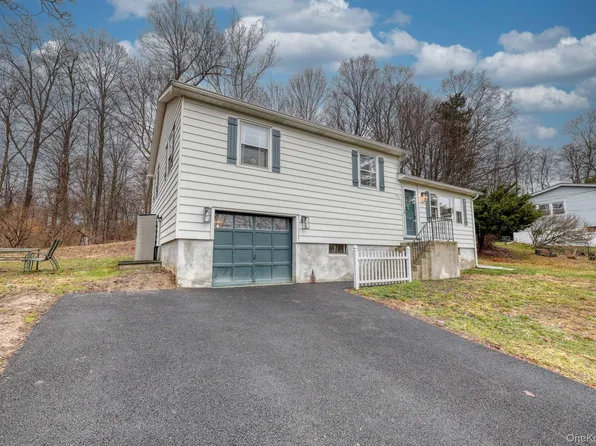 152 Sunrise Hill Road, Fishkill, NY 12524