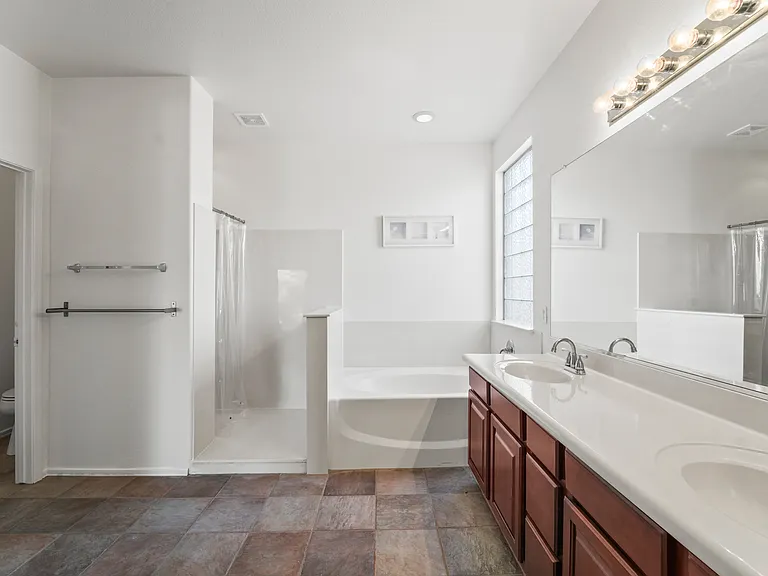 2123 W Maldonado Rd — Photo 22