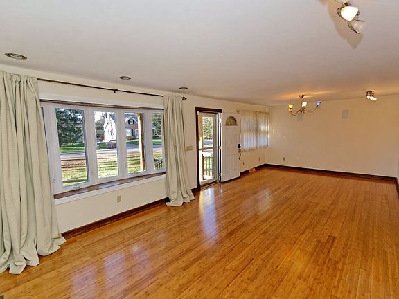 3rd image of 1 Kenyon Dr