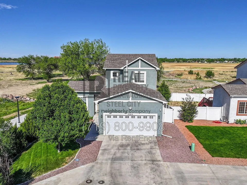 2205 Highland Ave