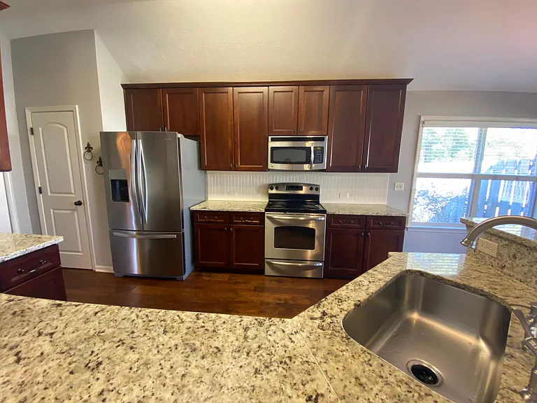 9761 Silver Bell Ct — Photo 6