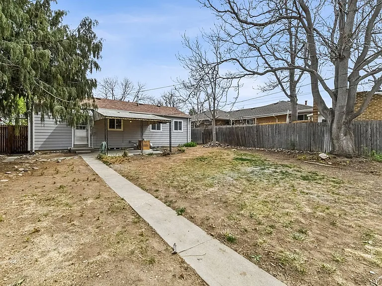 1325 Lansing St — Photo 25