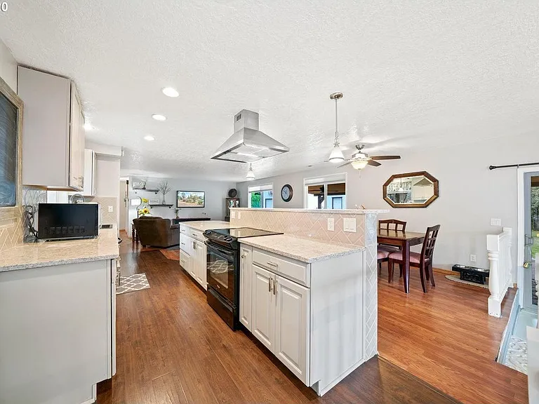 12640 SE Lani Ln — Photo 8