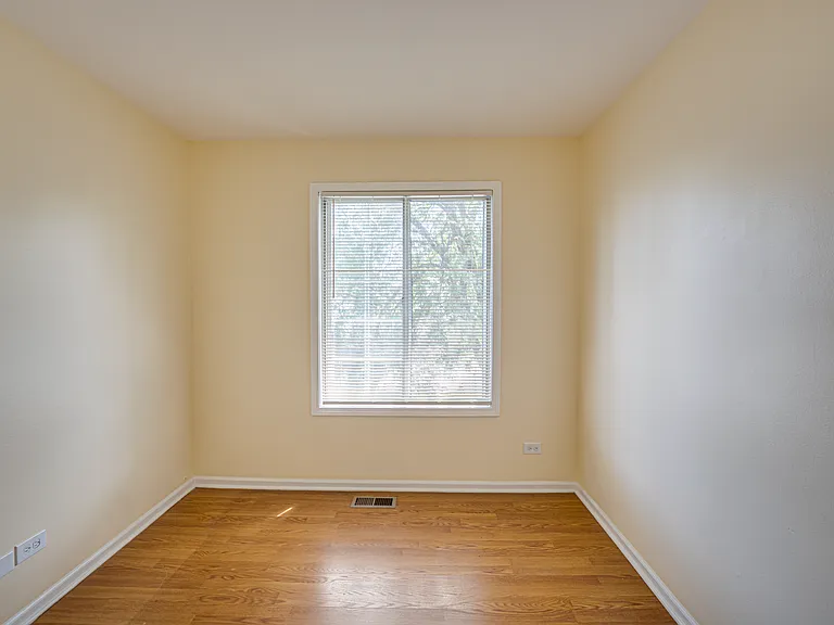 1130 Brockton Ct — Photo 13