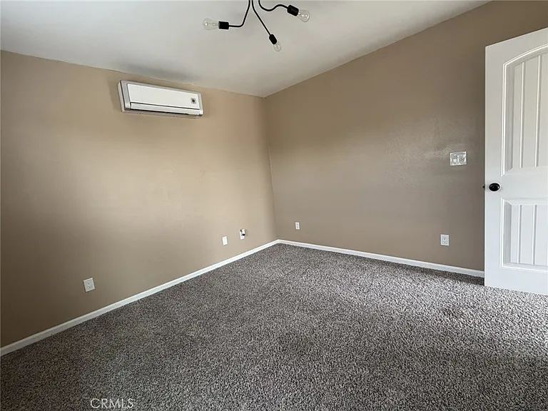 7654 Alder Ave — Photo 10