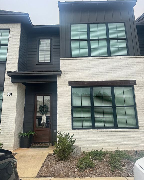 1st image of 30 Lynn Ln #101
