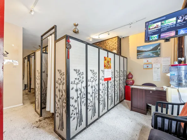 188 North 8th Street image 3 of 23