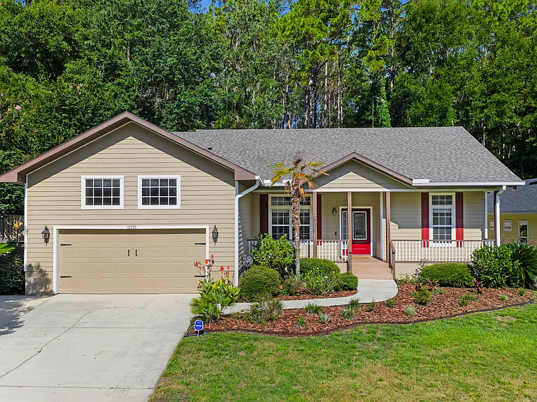 10538 Palmetto Blvd — Photo 1