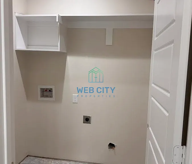 4717 Zealand St — Photo 5