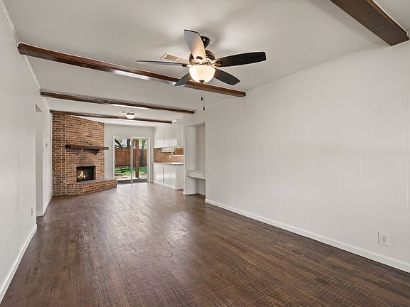 2nd image of 1013 Oak Hurst Dr