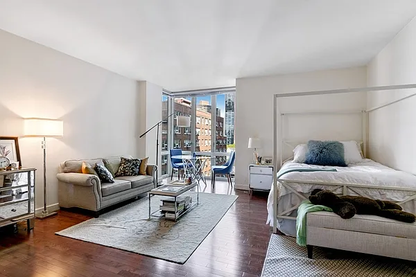 Rented by Compass | media 2