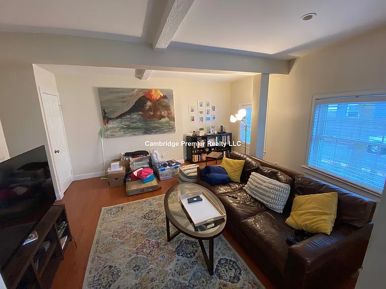 305 Cardinal Medeiros Ave #1 — Photo 12