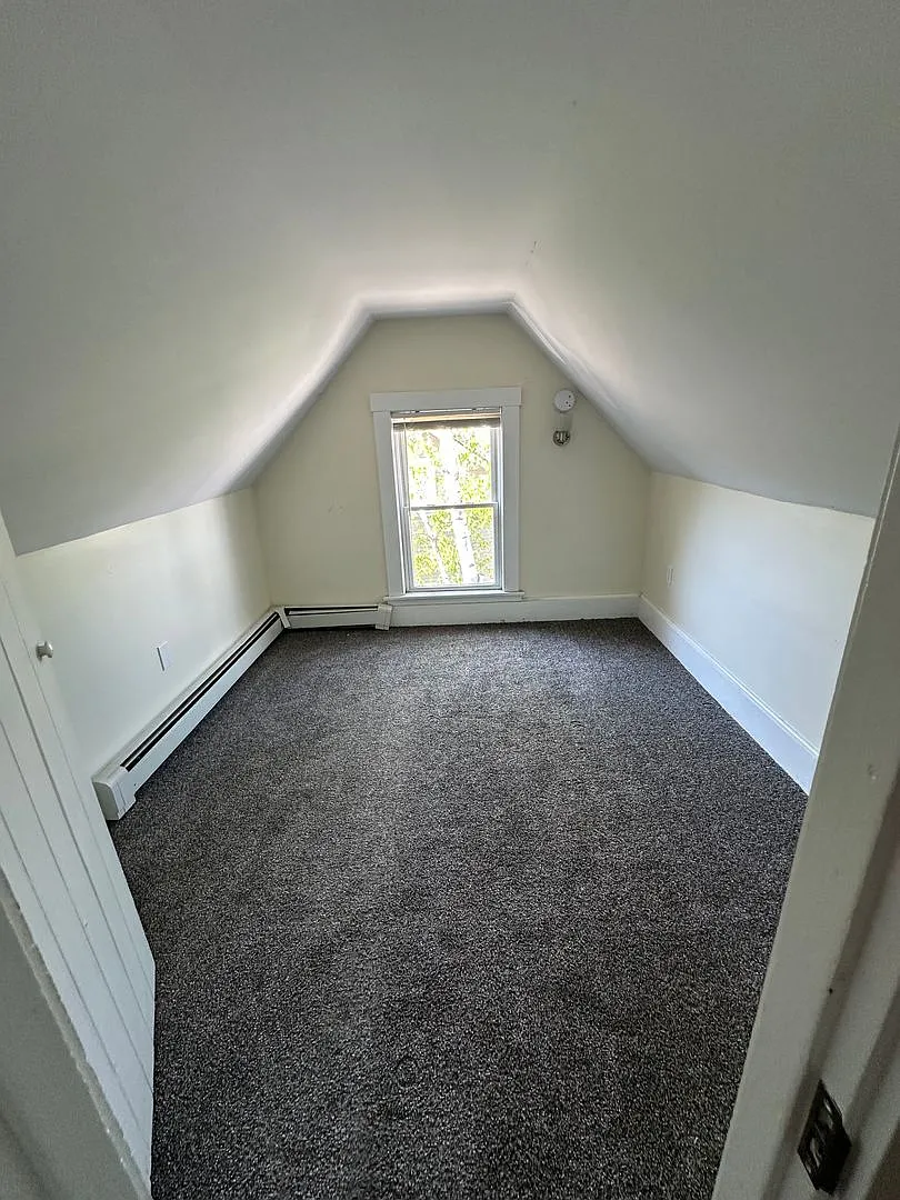 33 Bangor Street — Photo 3