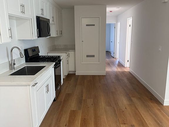 3rd image of 14011 S Budlong Ave APT 106