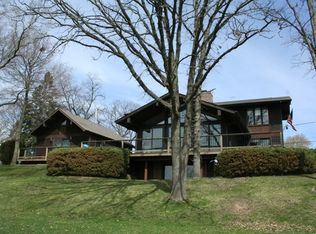 27887 N Hickory Ln, Wauconda, IL