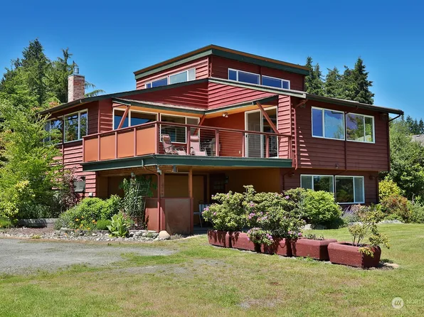 6021 White Deer Lane, Freeland, WA 98249
