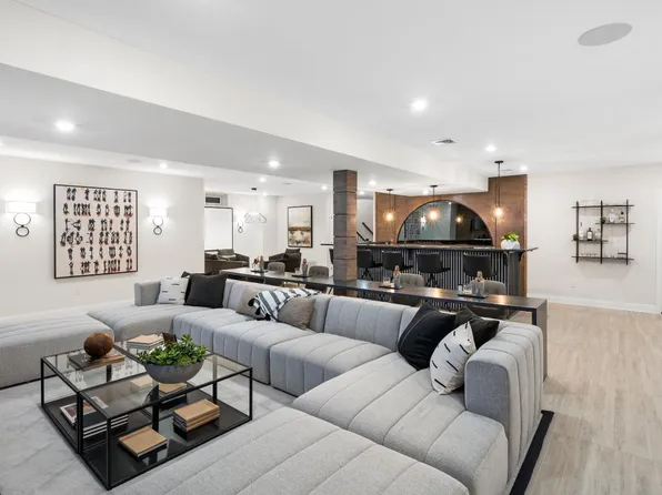 56 Woodmont Cir, River Vale, NJ 07675