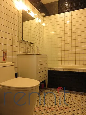 Rented by Rennit Inc. | media 32