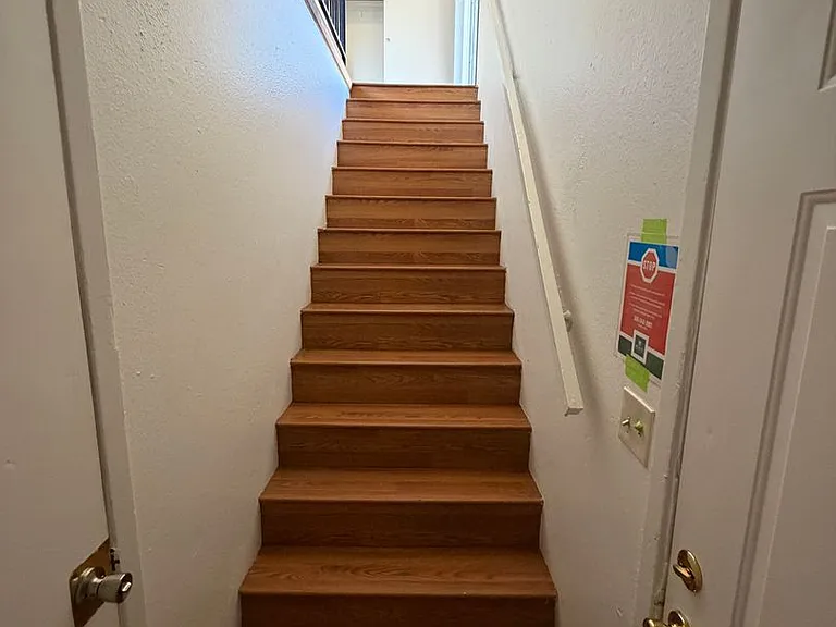 8444 Spain Rd NE — Photo 4