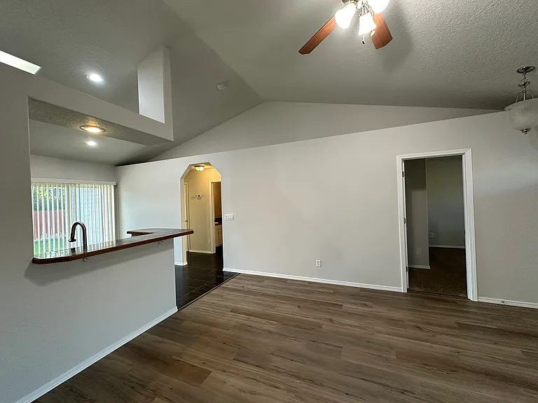 16384 Rainbow Dr — Photo 6