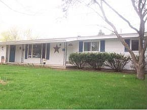 1st image of 440 E Mount Morris Ave