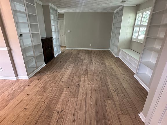 3rd image of 4307 Venable Ave SE