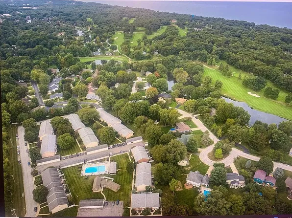 512 Birch Tree Ln, Michigan City, IN 46360