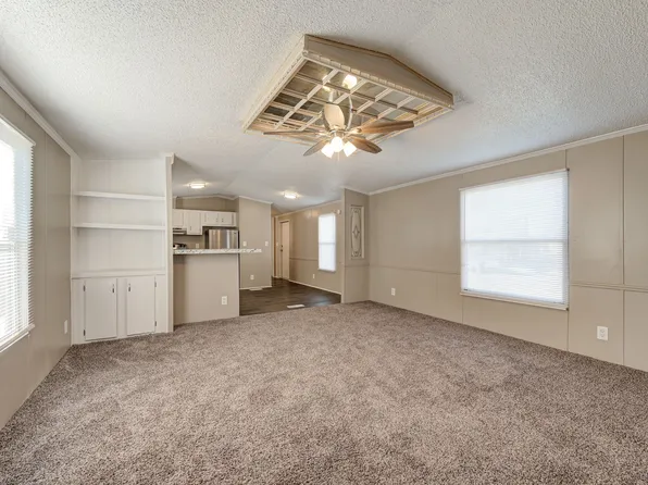 900 N Fretz Ave Trailer 76, Edmond, OK 73003