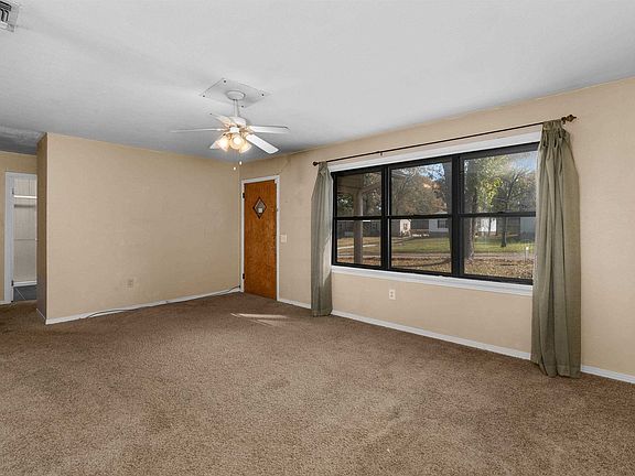 5th image of 204 S Holly St