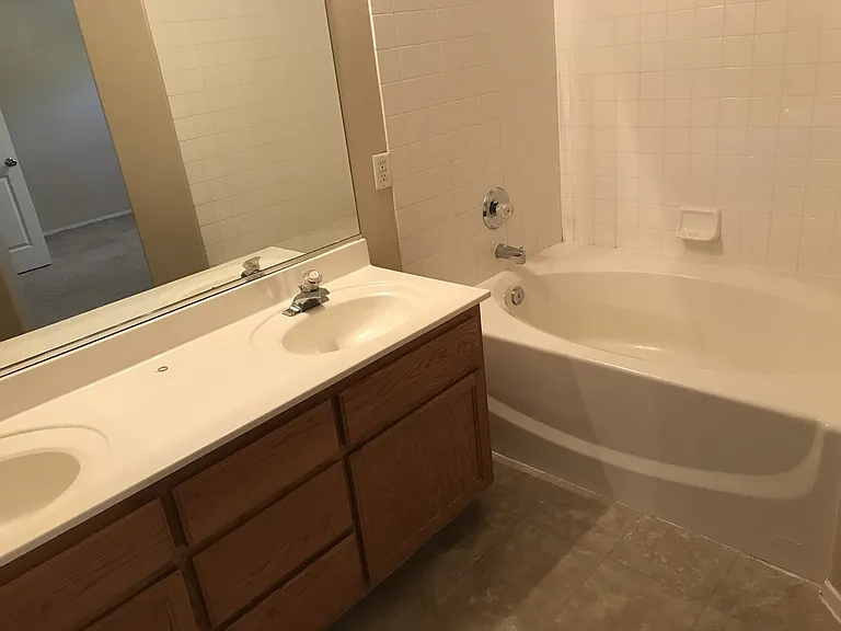 8725 Radiant Ruby Ave — Photo 10