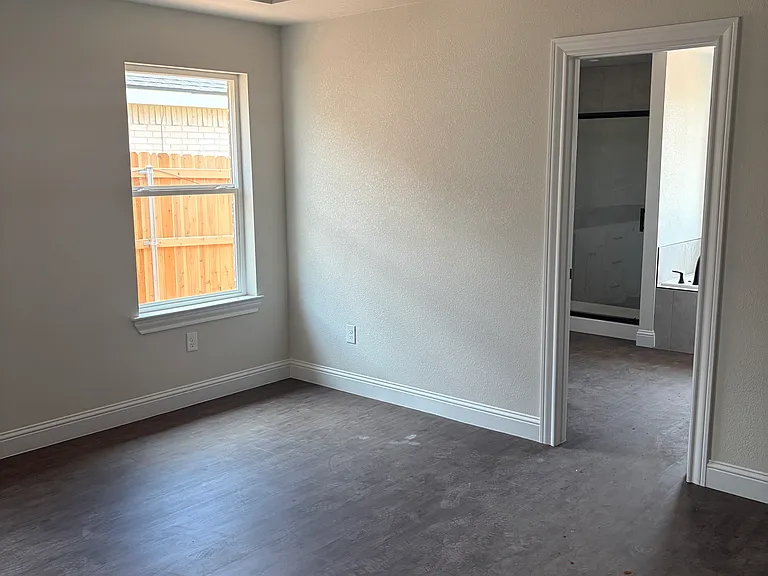 7642 Hudson Way — Photo 6