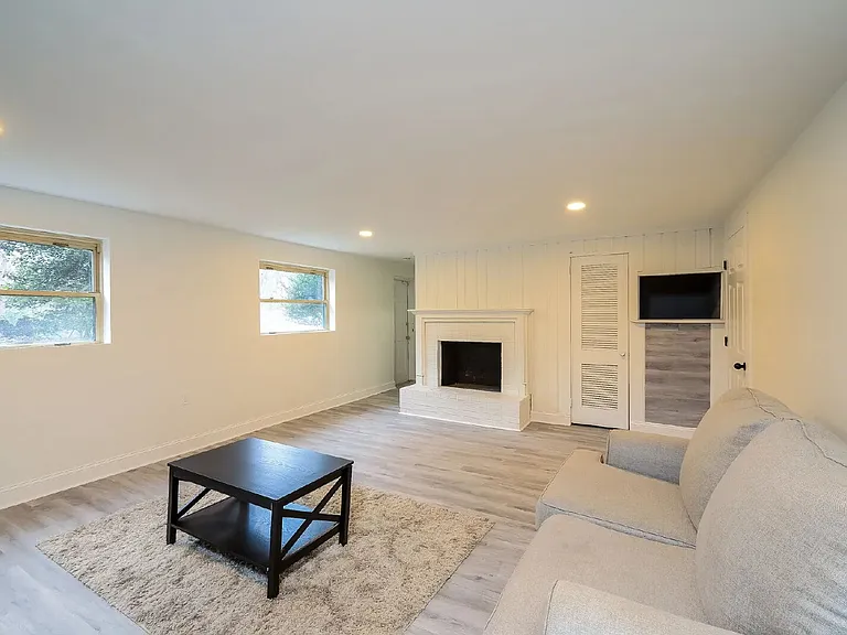 147 Harmon Ave — Photo 10