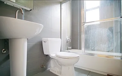 Rented by Cheskel Meisels, LREB