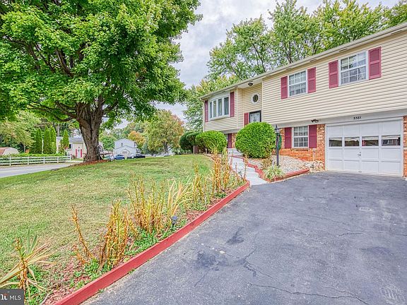 2nd image of 5581 Saint Charles Dr
