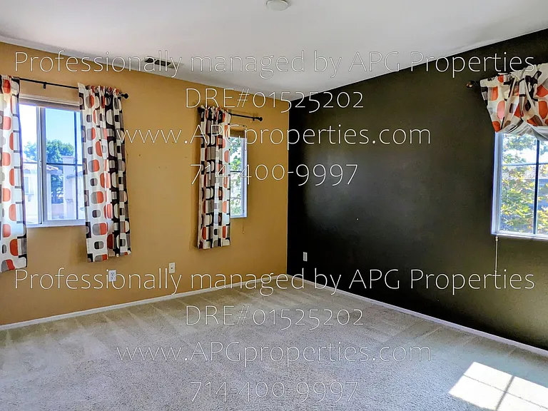 2439 N Cameo Ct — Photo 32
