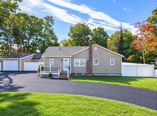 207 Laurelton Drive, Mastic Beach, NY 11951