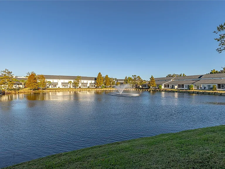 505 Mariners Cir — Photo 23